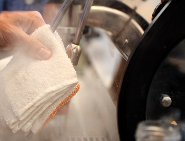 https://www.servicesphere.com.au/ts1631127878/attachments/BlogPost/43/purge-steam-wand-coffee-machine.jpg